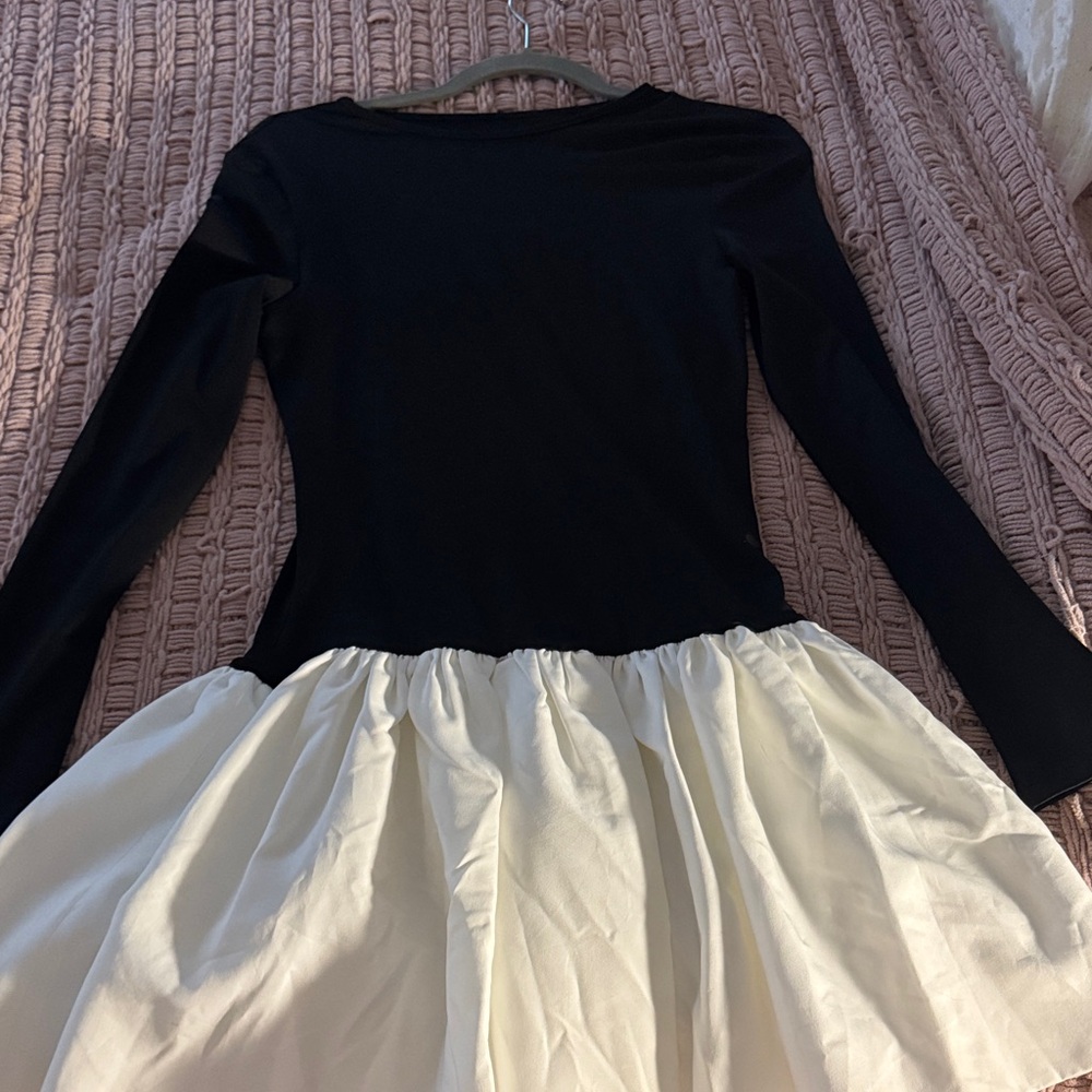 Commense Black and Cream Dress